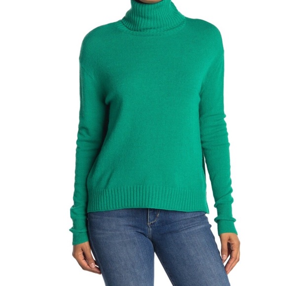 Abound Sweaters - NWT Abound Green Turtleneck Long Dolman Sleeve Knit Sweater XS